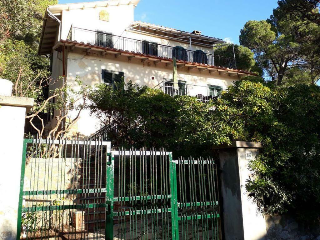 Casa Al Mare Livorno Apartamento Quercianella Exterior foto